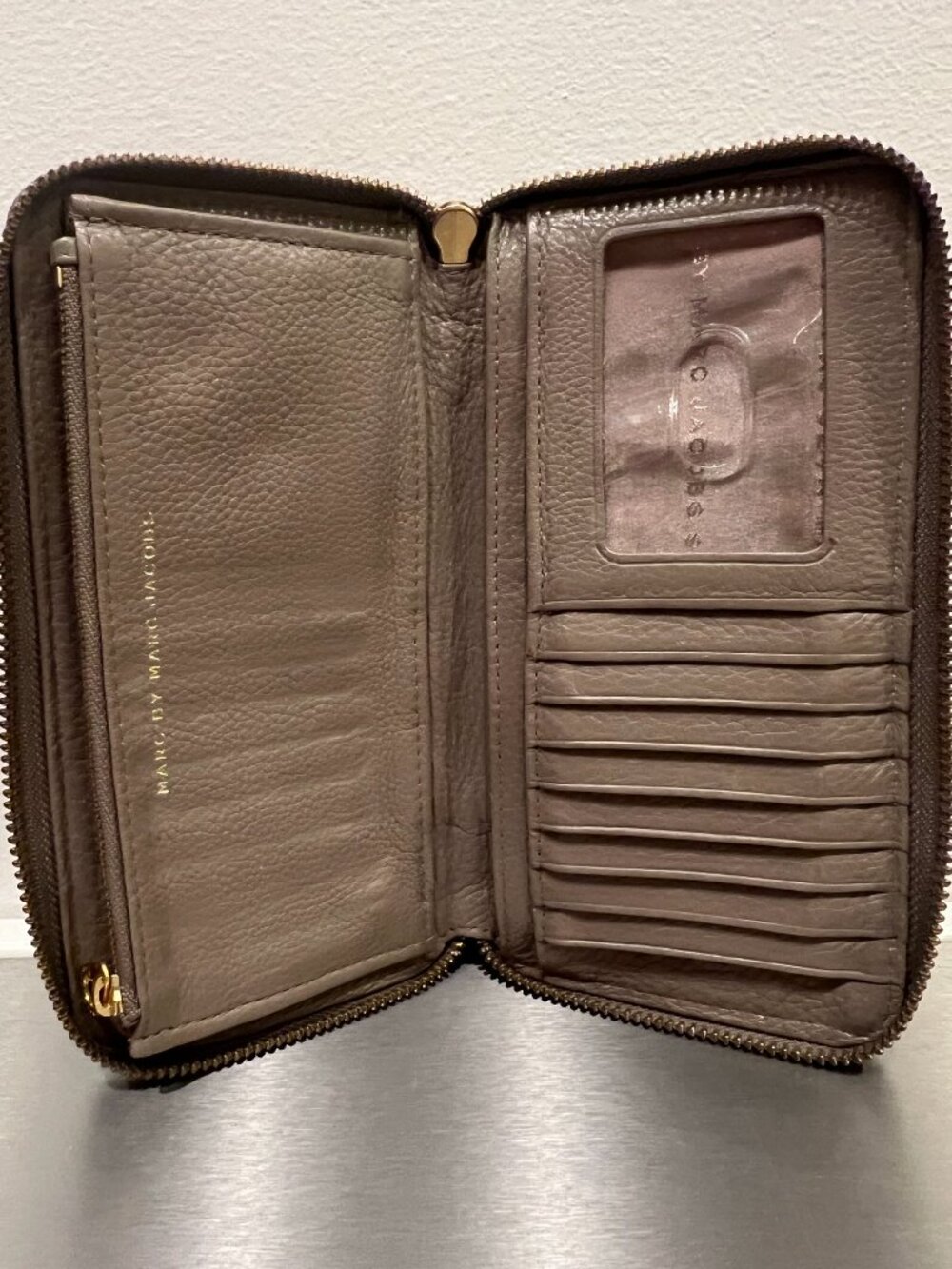 Marc Jacobs Wallet - Picture 5 of 7